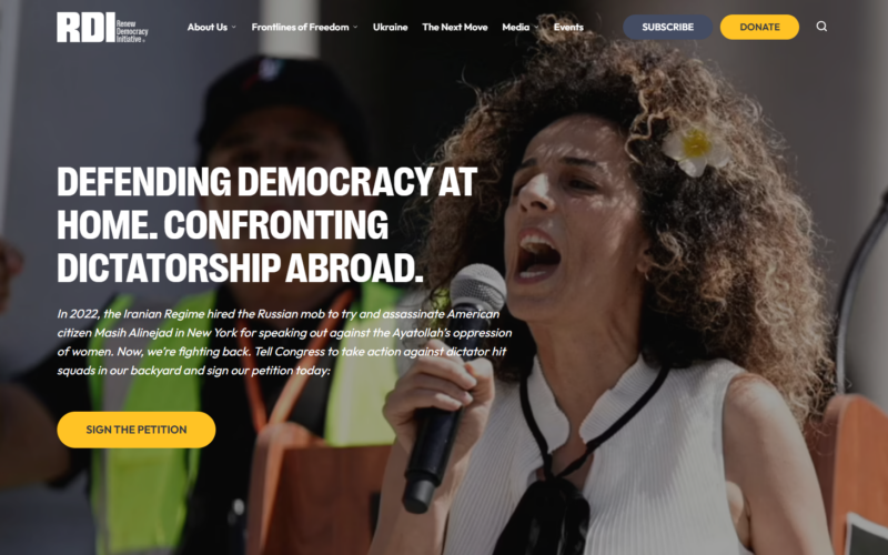 Desarrollo web personalizado para Renew Democracy Initiative, plataforma pro-democracia en EE.UU.